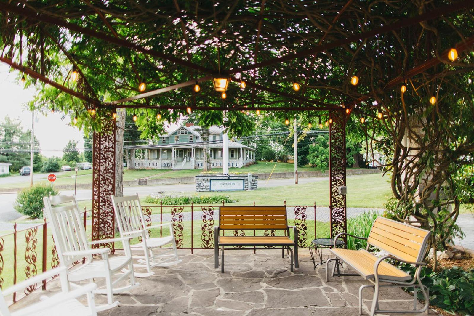 Friendly City Inn B&B Harrisonburg Esterno foto