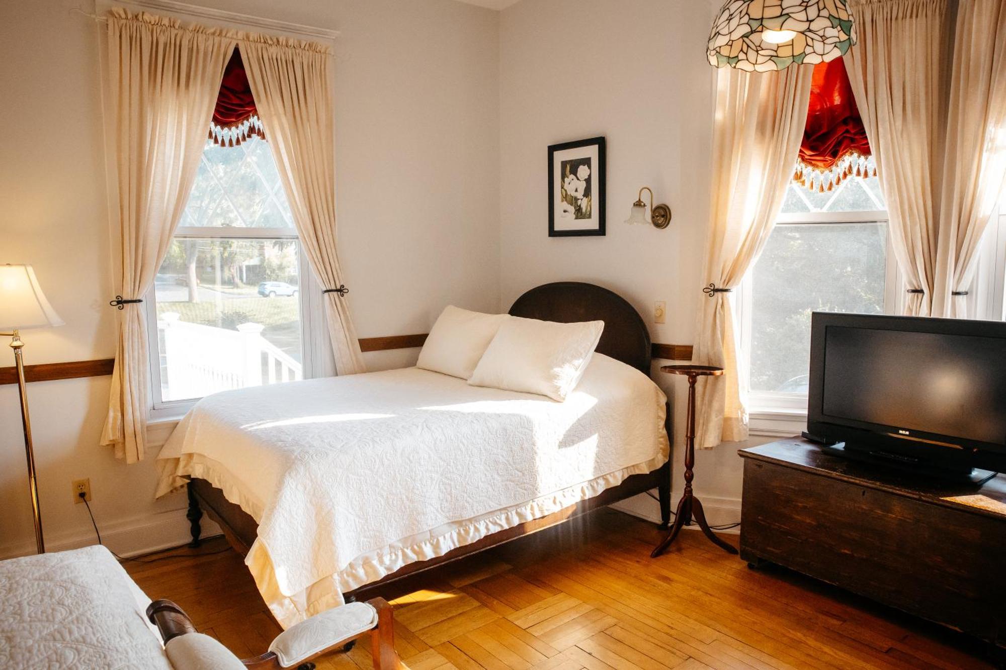 Friendly City Inn B&B Harrisonburg Esterno foto